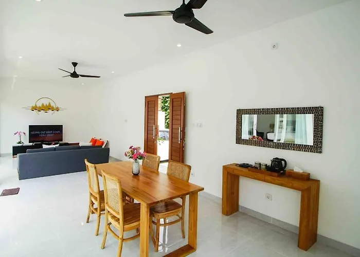 Akmali Drupadi 2 Bedrooms W/pool 5mins To Villa Seminyak