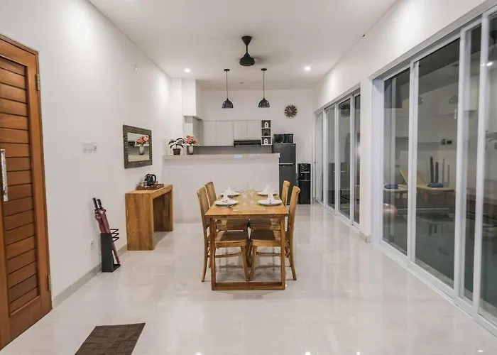 Villa Akmali Drupadi 2 Bedrooms W/pool 5mins To *