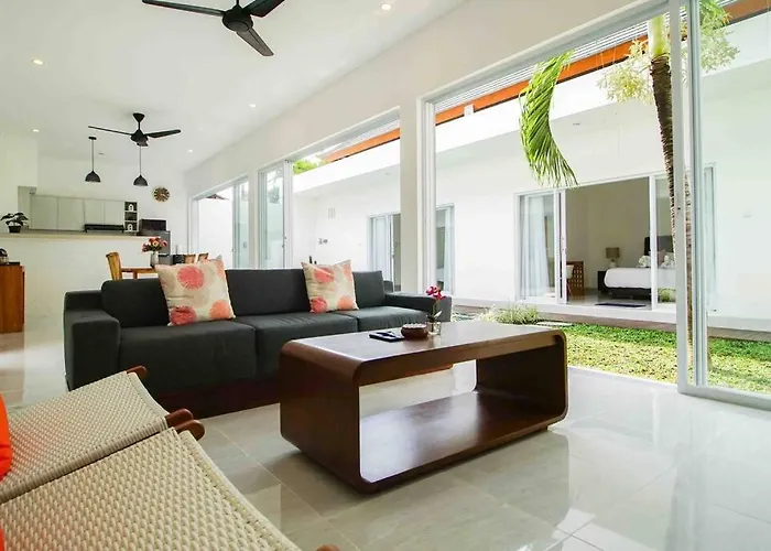 Akmali Drupadi 2 Bedrooms W/pool 5mins To Seminyak