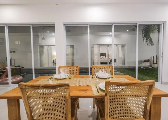 Villa Akmali Drupadi 2 Bedrooms W/pool 5mins To