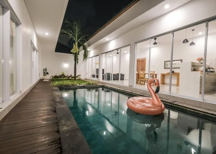 Villa Akmali Drupadi 2 Bedrooms W/pool 5mins To Seminyak
